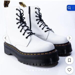 Dr. Martens Jadon Platform Quad Retro White Smooth Leather